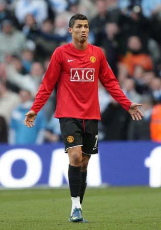 17岁厄瓜多尔中场神童横空出世，仅需20万欧转会费，4大欧洲豪门抢疯（17岁厄瓜多尔中场新星爆红，20万欧即可签下，四大豪门竞相出手）