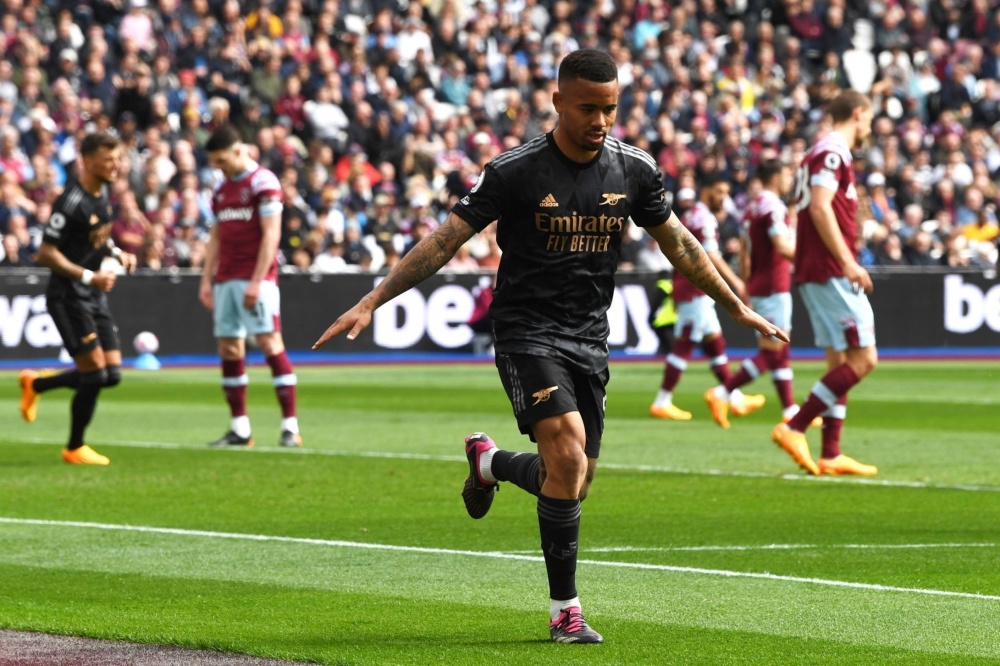 阿斯：多库在伯纳乌无法阻挡，皇马唯一的办法就是对其犯规（阿斯：伯纳乌拿多库没办法，皇马唯有犯规）