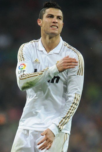 欧洲杯备战消息，各队调整阵容（欧洲杯赛前动态：各队纷纷调整阵容）